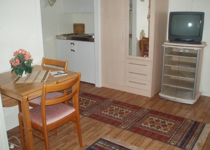 Vadso Apartment בית הארחה